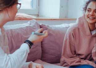 two womens are talking